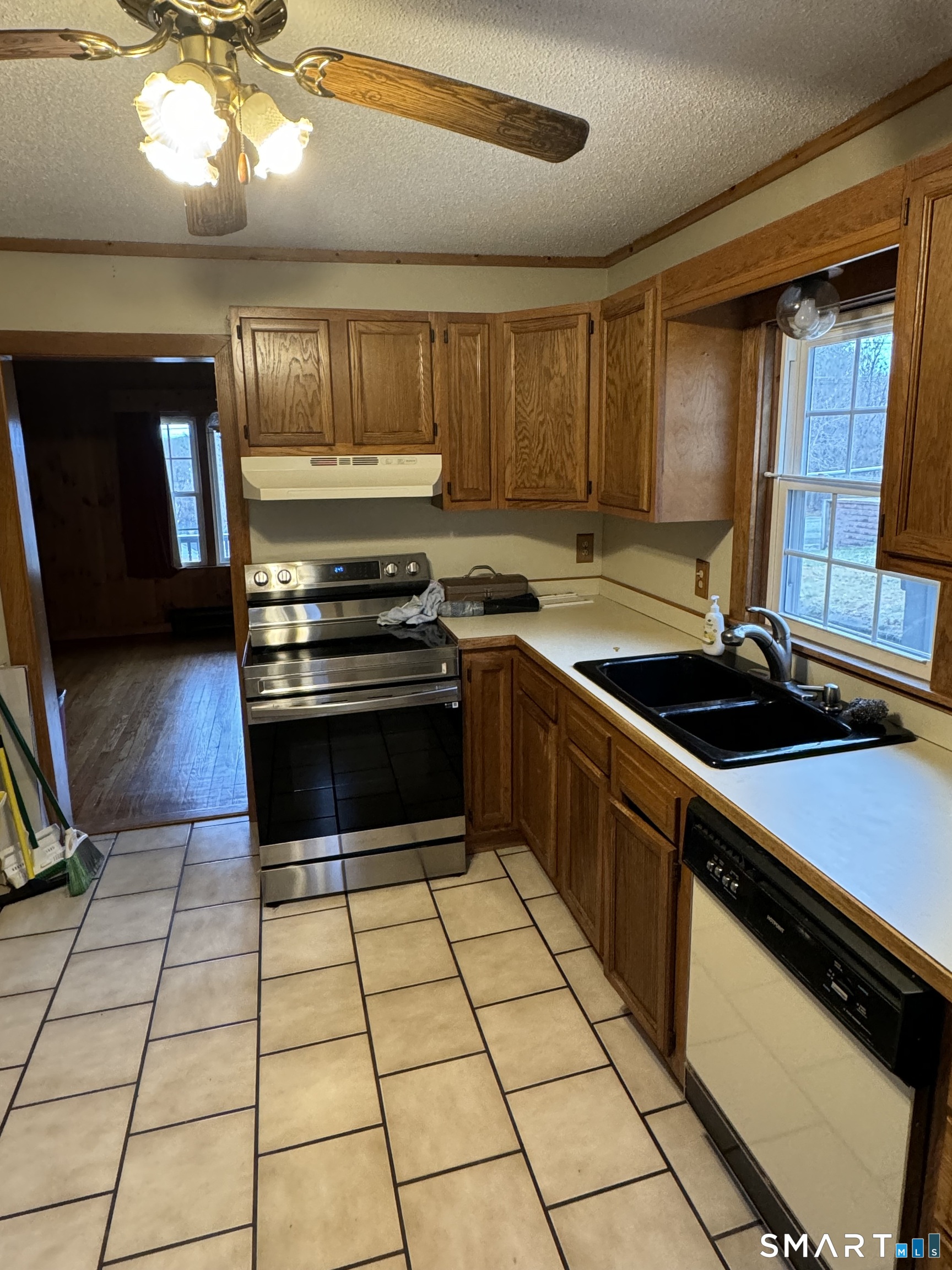 15 Bristol Street Windham CT 06226