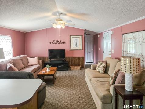 136 Hunters Road Norwich CT 06360