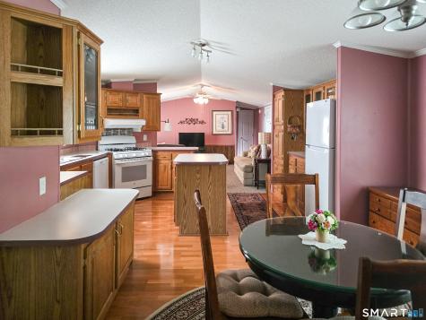 136 Hunters Road Norwich CT 06360