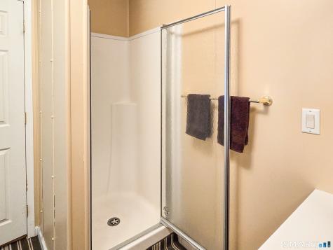 136 Hunters Road Norwich CT 06360