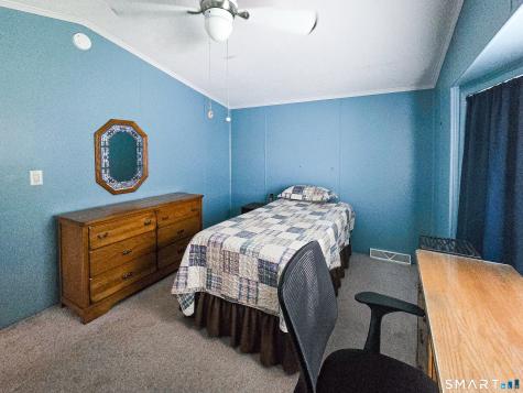 136 Hunters Road Norwich CT 06360