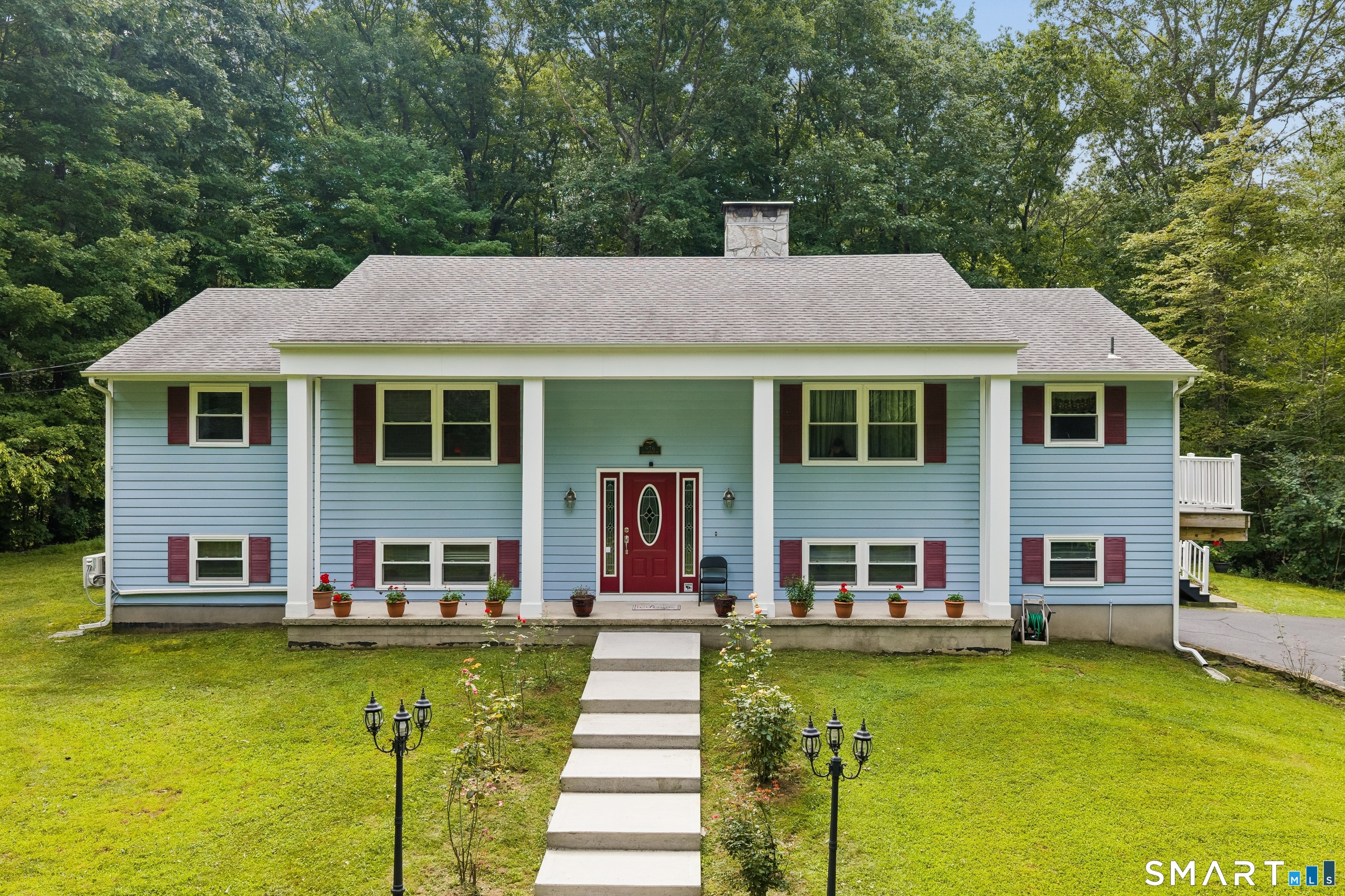 976 Old Waterbury Road Southbury CT 06488