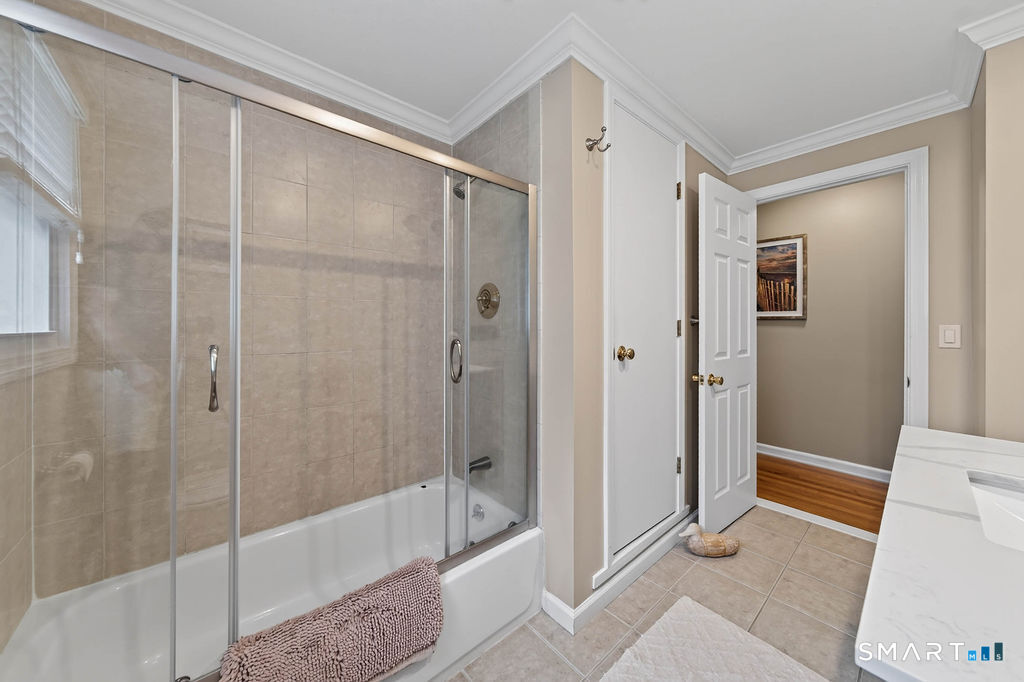 20 W End Avenue Branford CT 06405