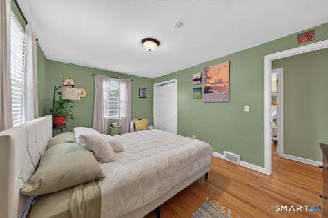 20 W End Avenue Branford CT 06405