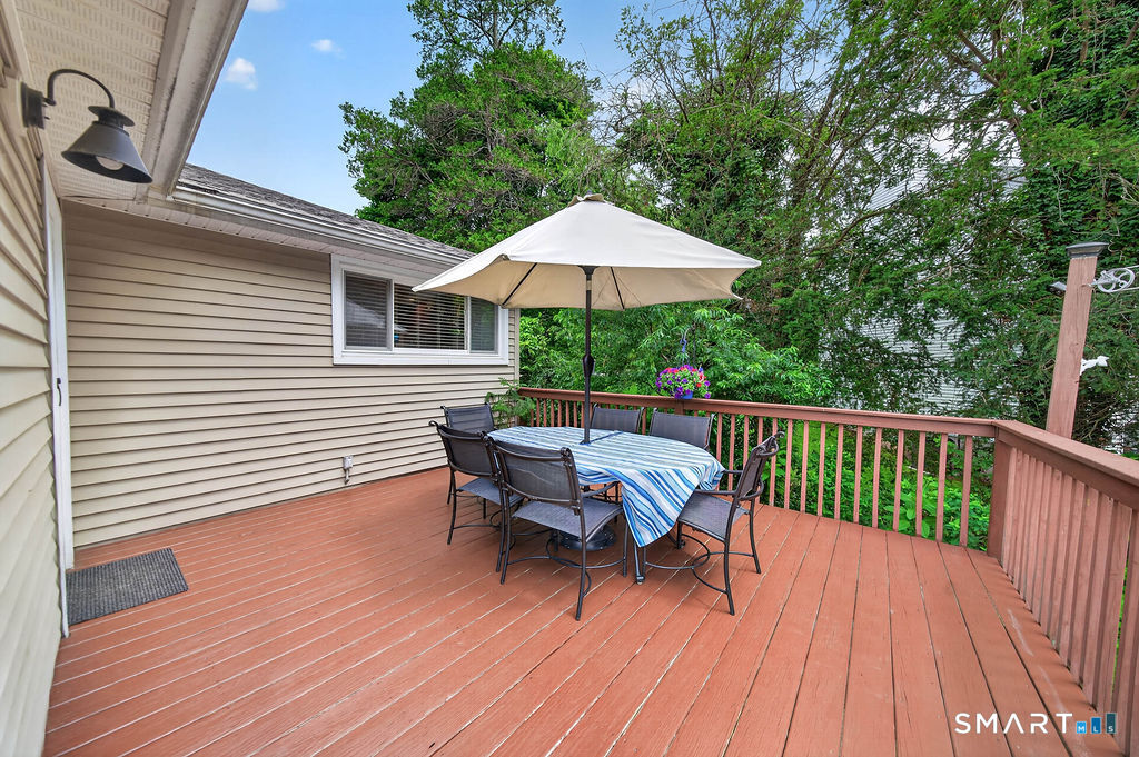 20 W End Avenue Branford CT 06405
