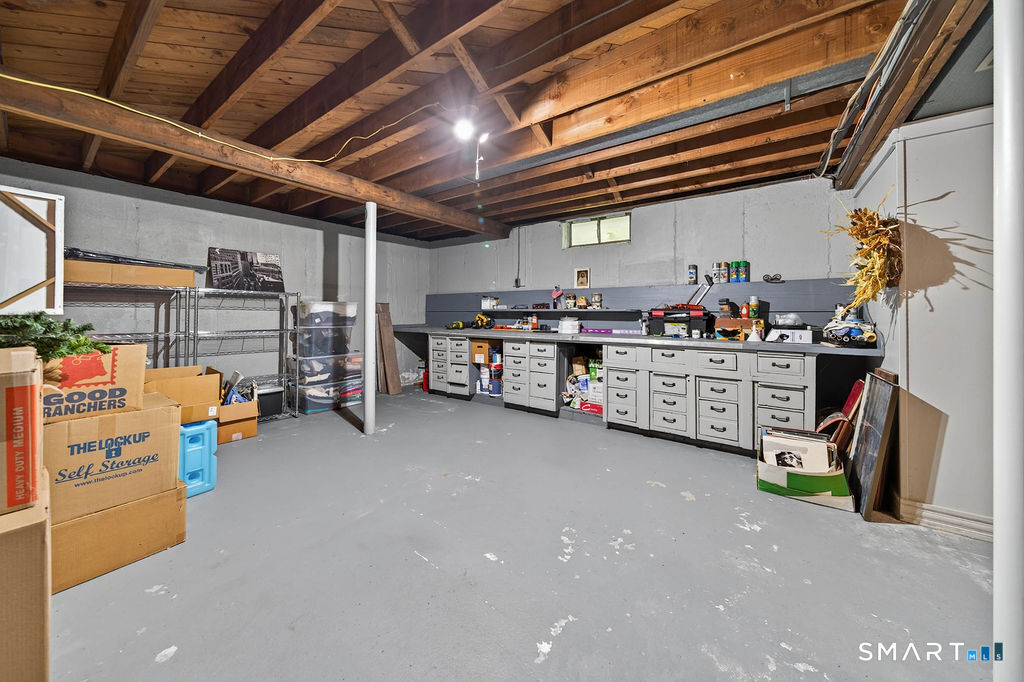 20 W End Avenue Branford CT 06405