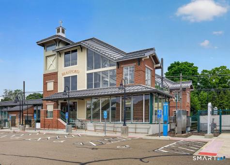 20 W End Avenue Branford CT 06405
