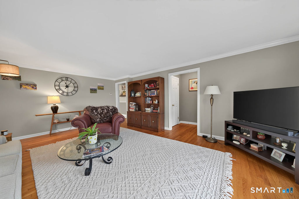 20 W End Avenue Branford CT 06405