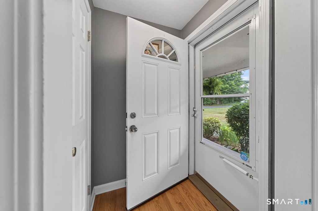 20 W End Avenue Branford CT 06405