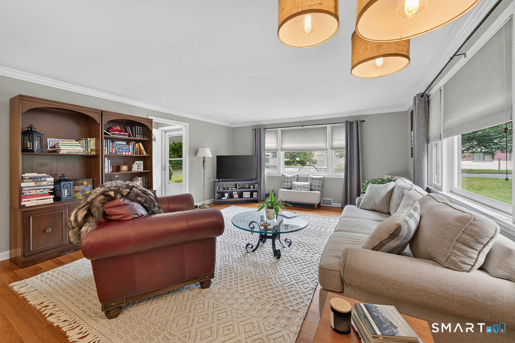 20 W End Avenue Branford CT 06405