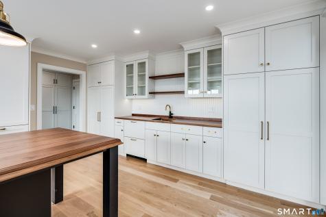 703 Fox Hopyard Road East Haddam CT 06423