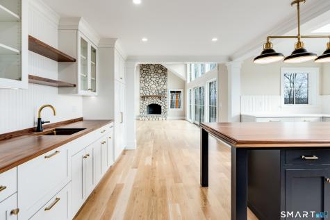 703 Fox Hopyard Road East Haddam CT 06423