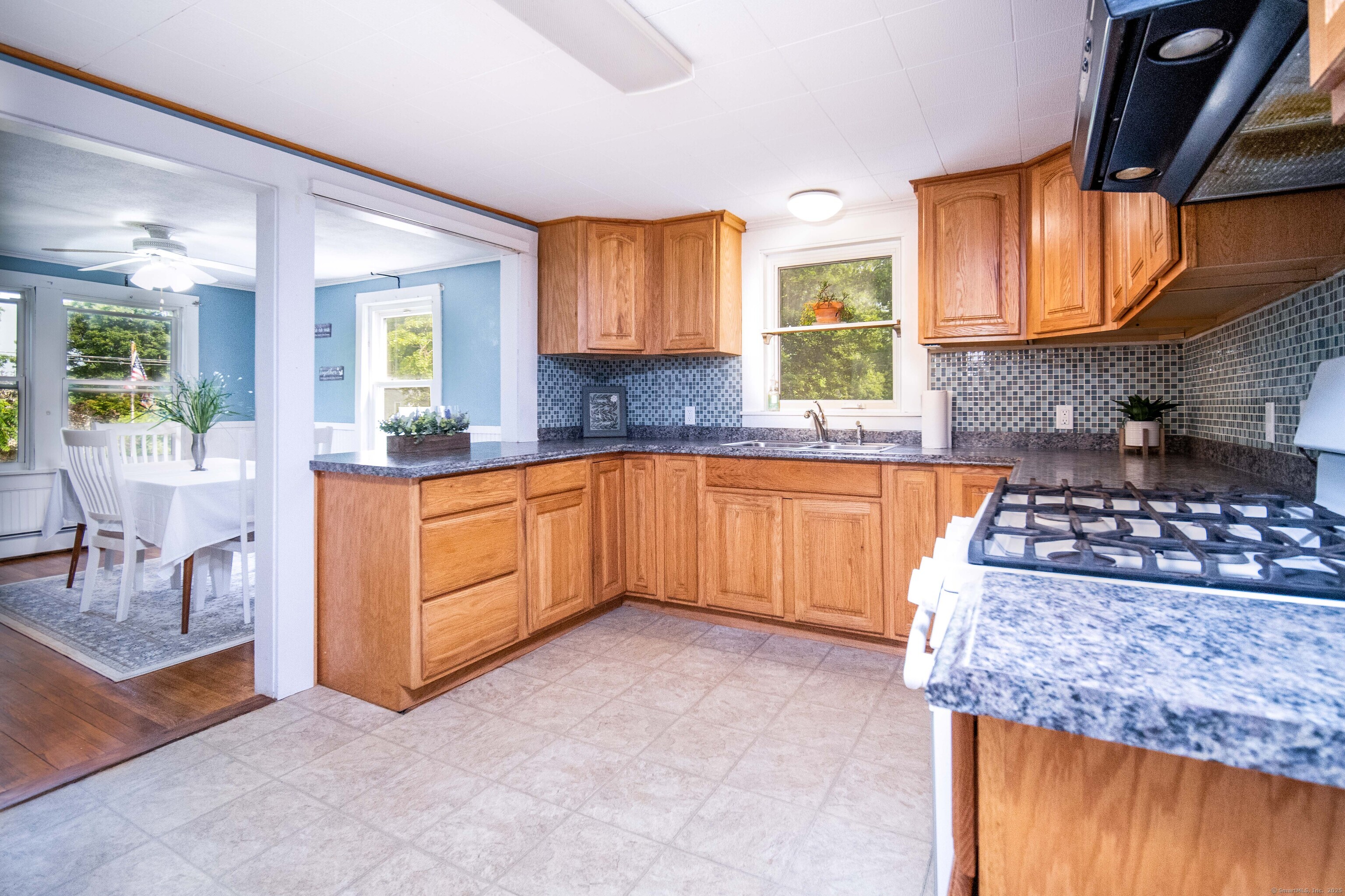 201 Main Street Hampton CT 06247