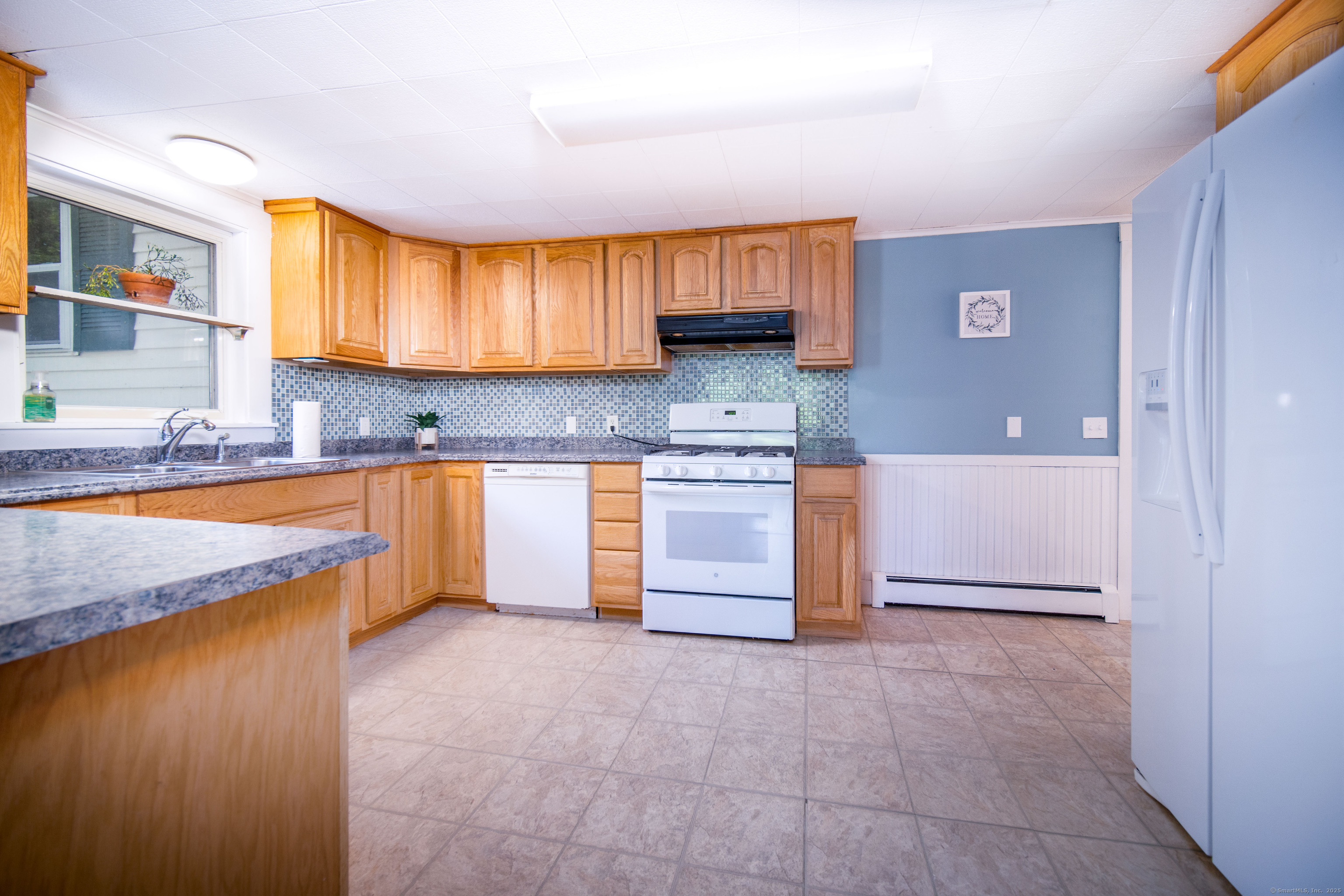 201 Main Street Hampton CT 06247