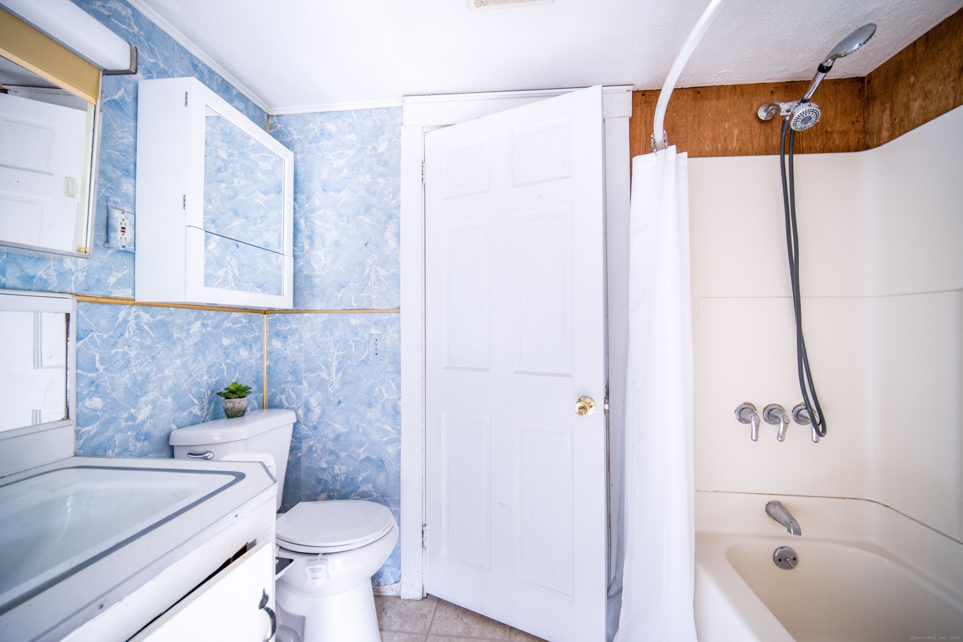 201 Main Street Hampton CT 06247