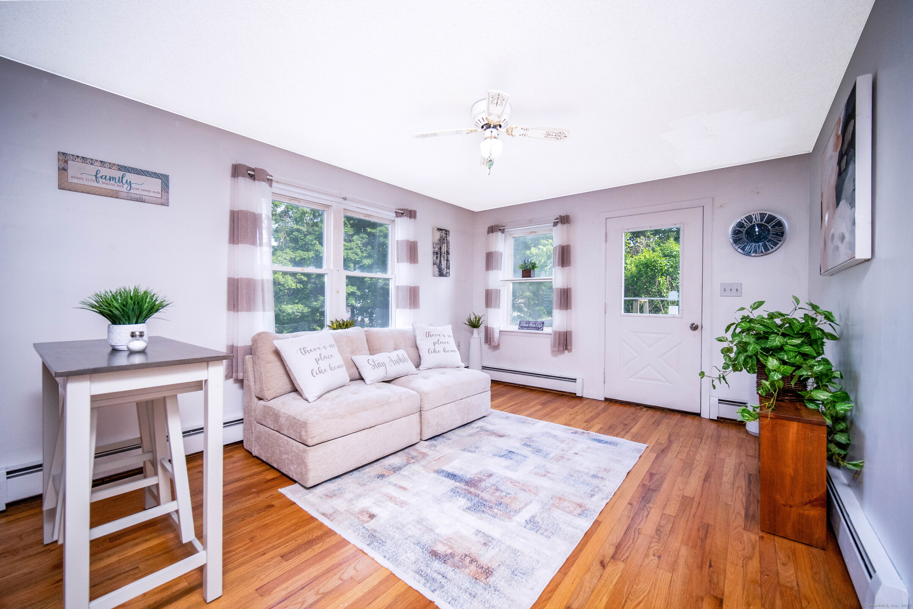 201 Main Street Hampton CT 06247