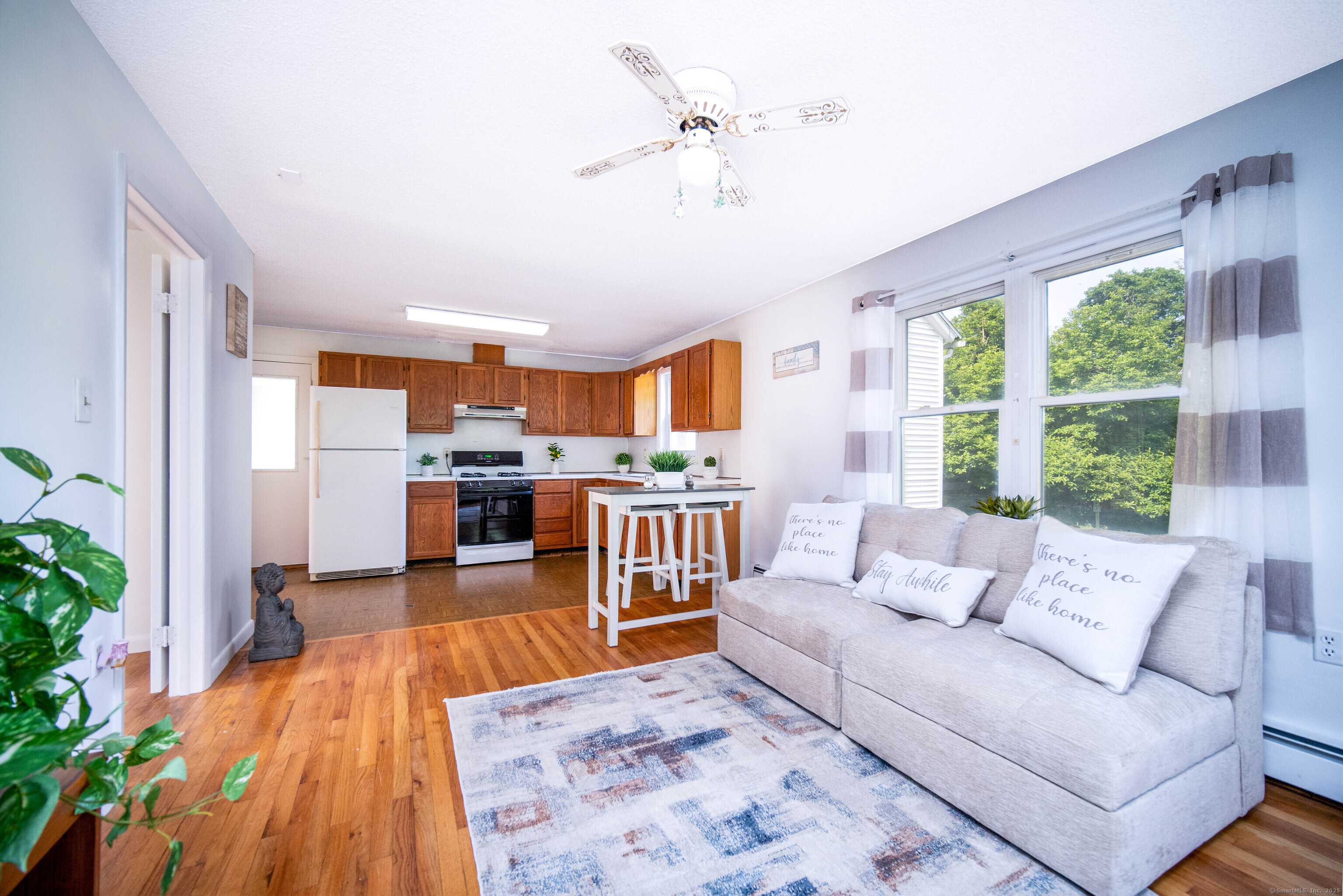 201 Main Street Hampton CT 06247