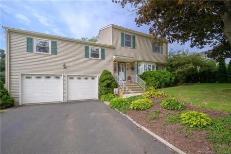 15 Sherwood Road Waterbury CT 06708