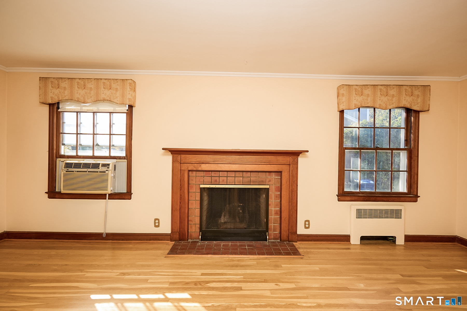 160 Astoria Avenue Bridgeport CT 06604