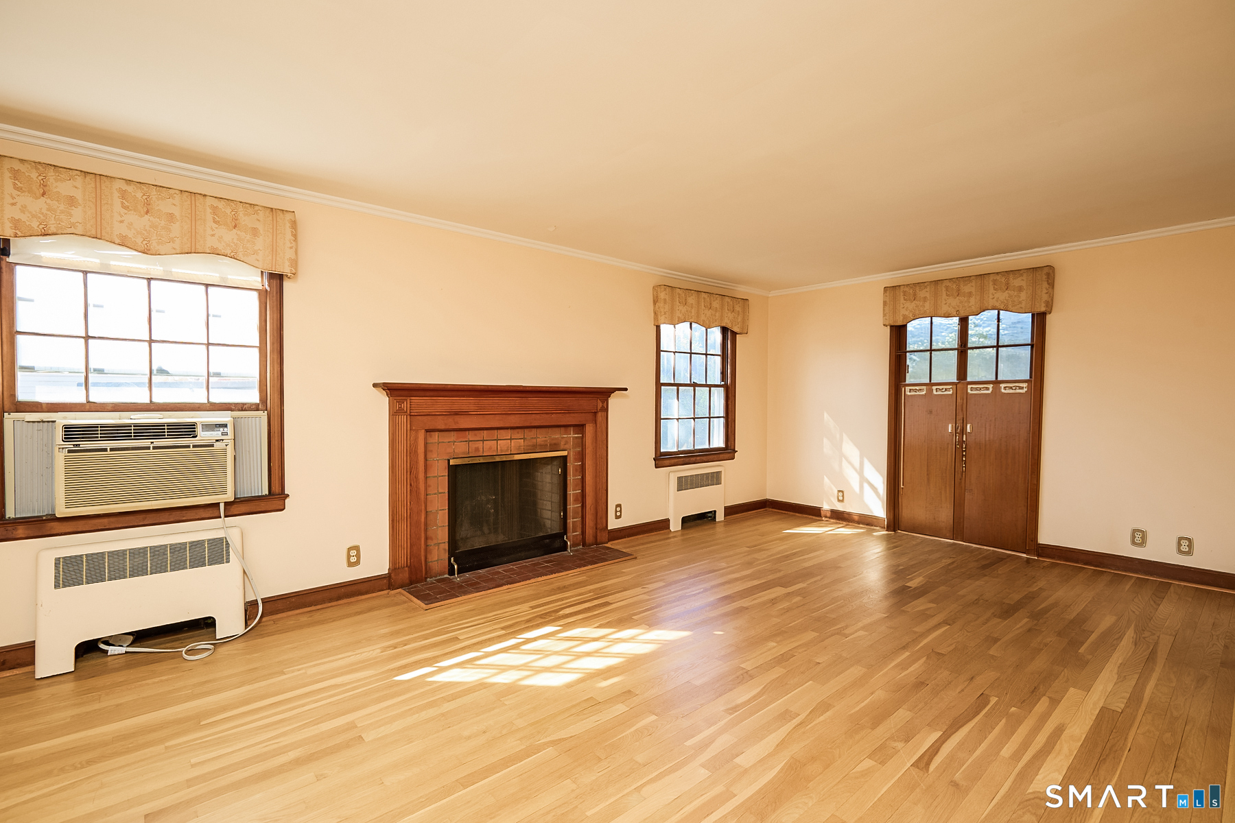 160 Astoria Avenue Bridgeport CT 06604
