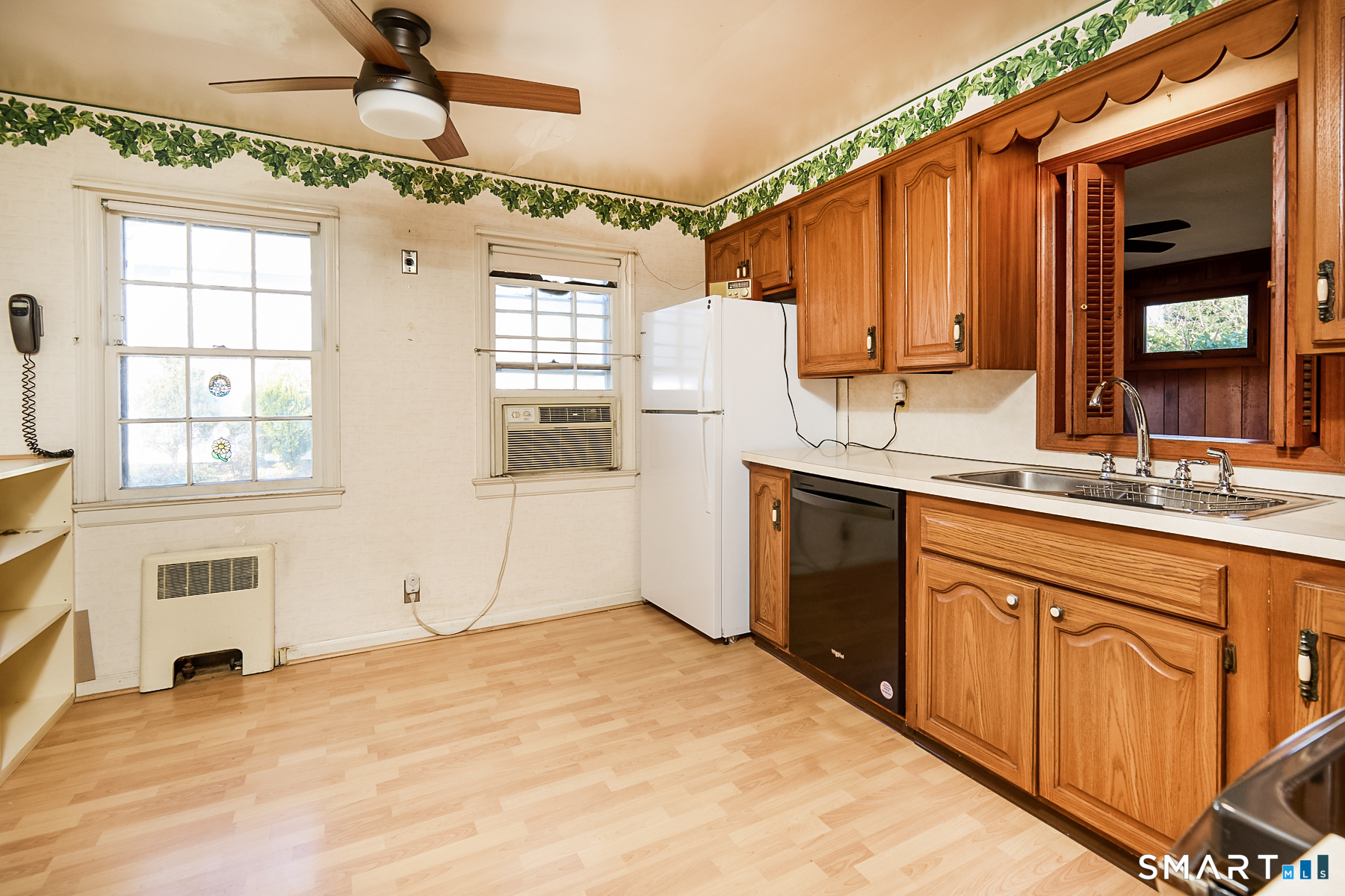 160 Astoria Avenue Bridgeport CT 06604
