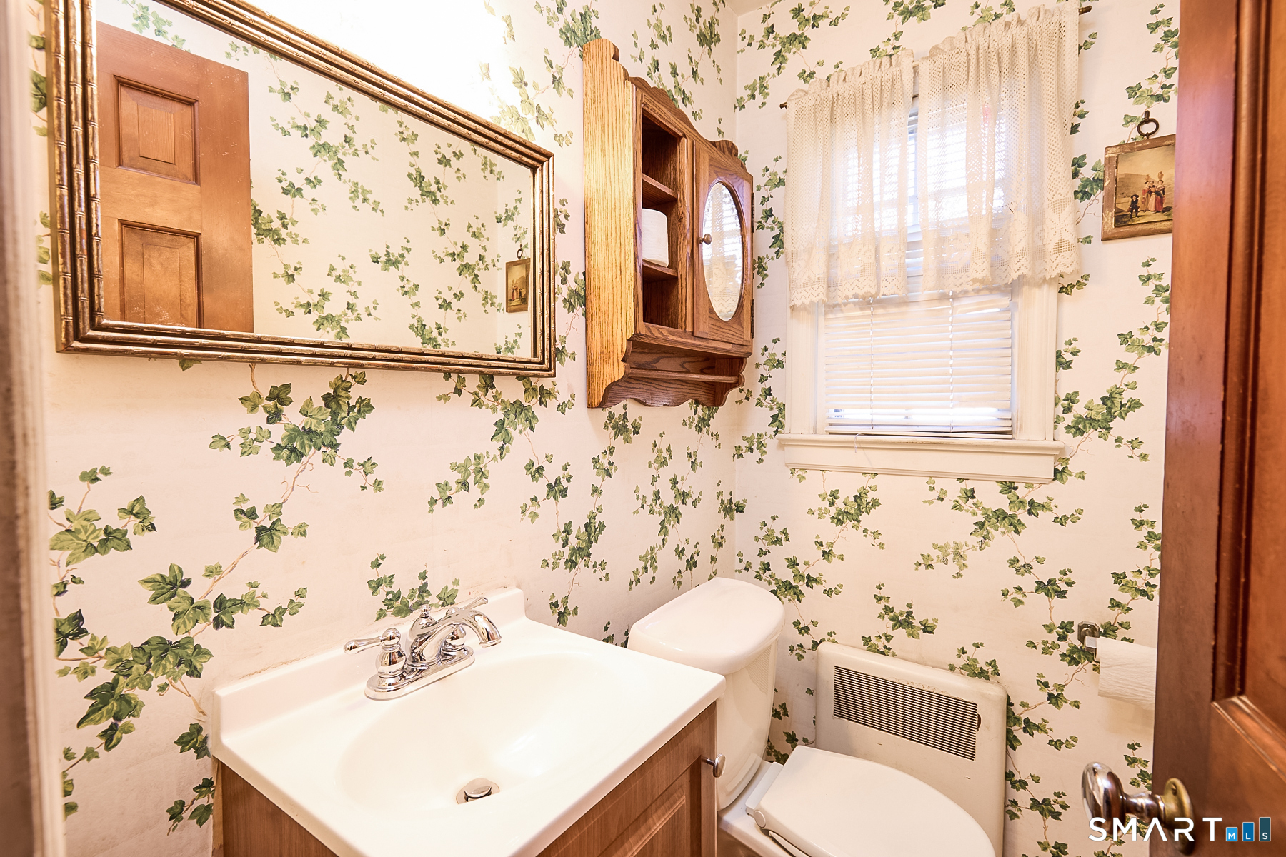 160 Astoria Avenue Bridgeport CT 06604