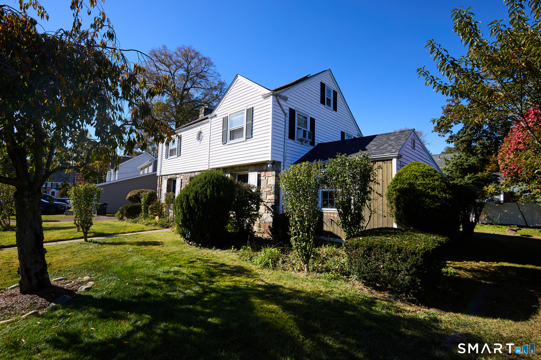 160 Astoria Avenue Bridgeport CT 06604