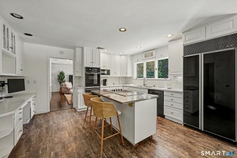19 Crooked Trail Norwalk CT 06853