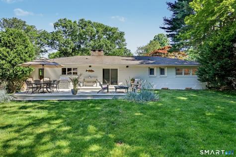 19 Crooked Trail Norwalk CT 06853