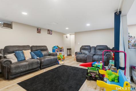 143 Beth Lane Waterbury CT 06705