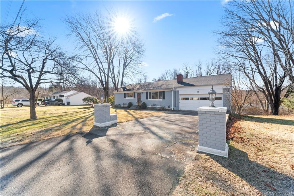 5 Brassie Road Newtown CT 06470