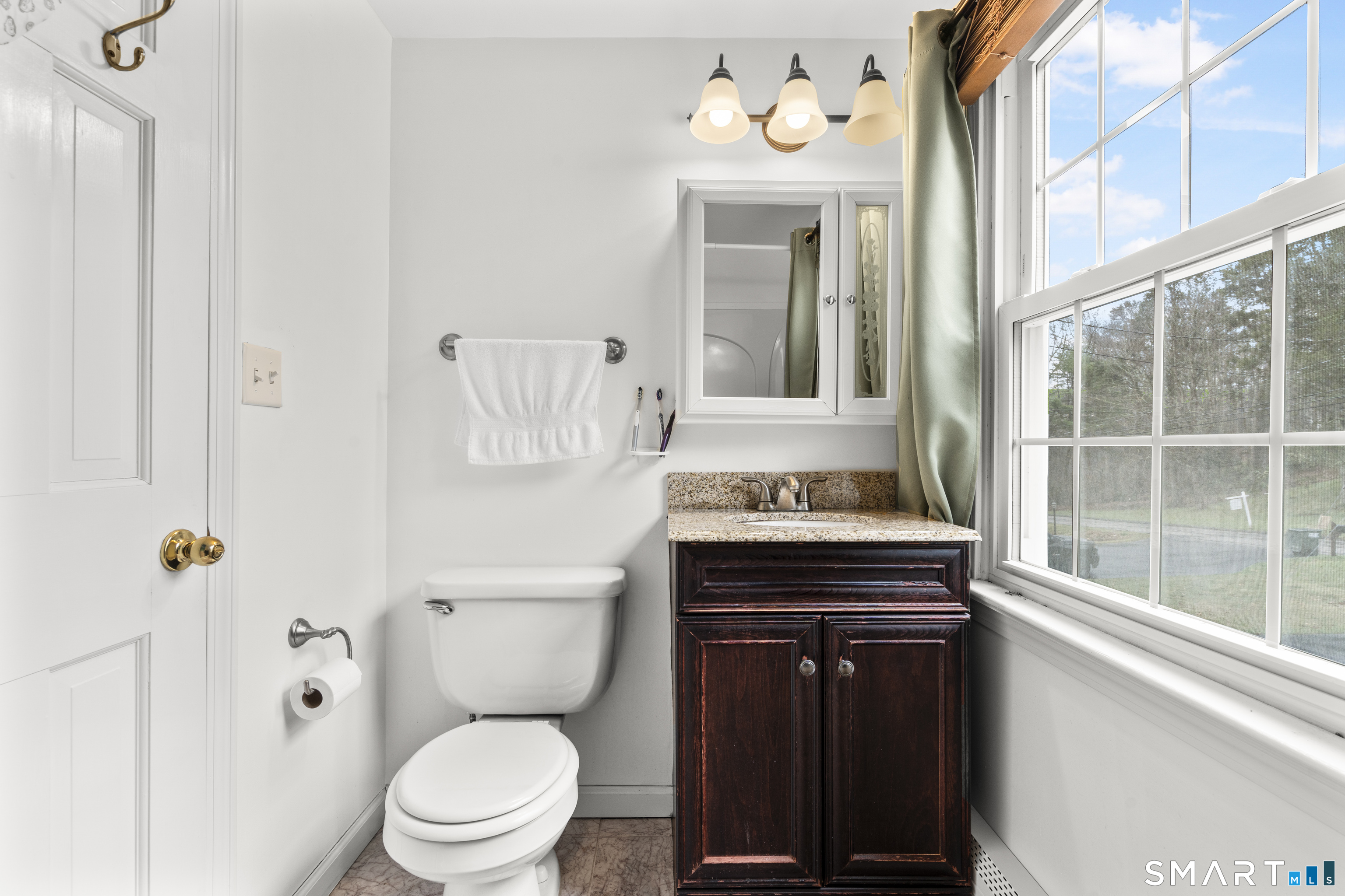 20 Inchcliffe Drive Ledyard CT 06335