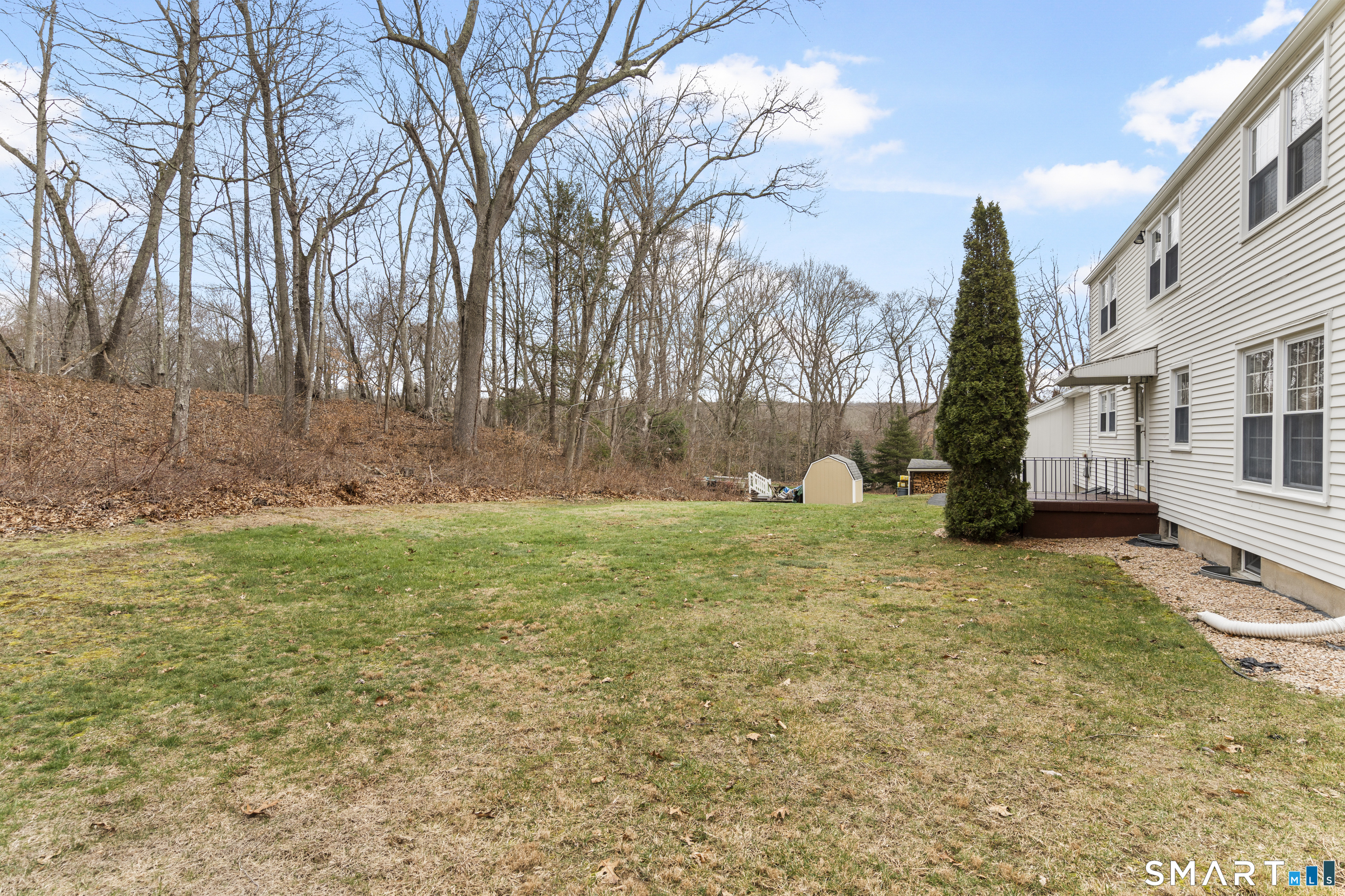 20 Inchcliffe Drive Ledyard CT 06335