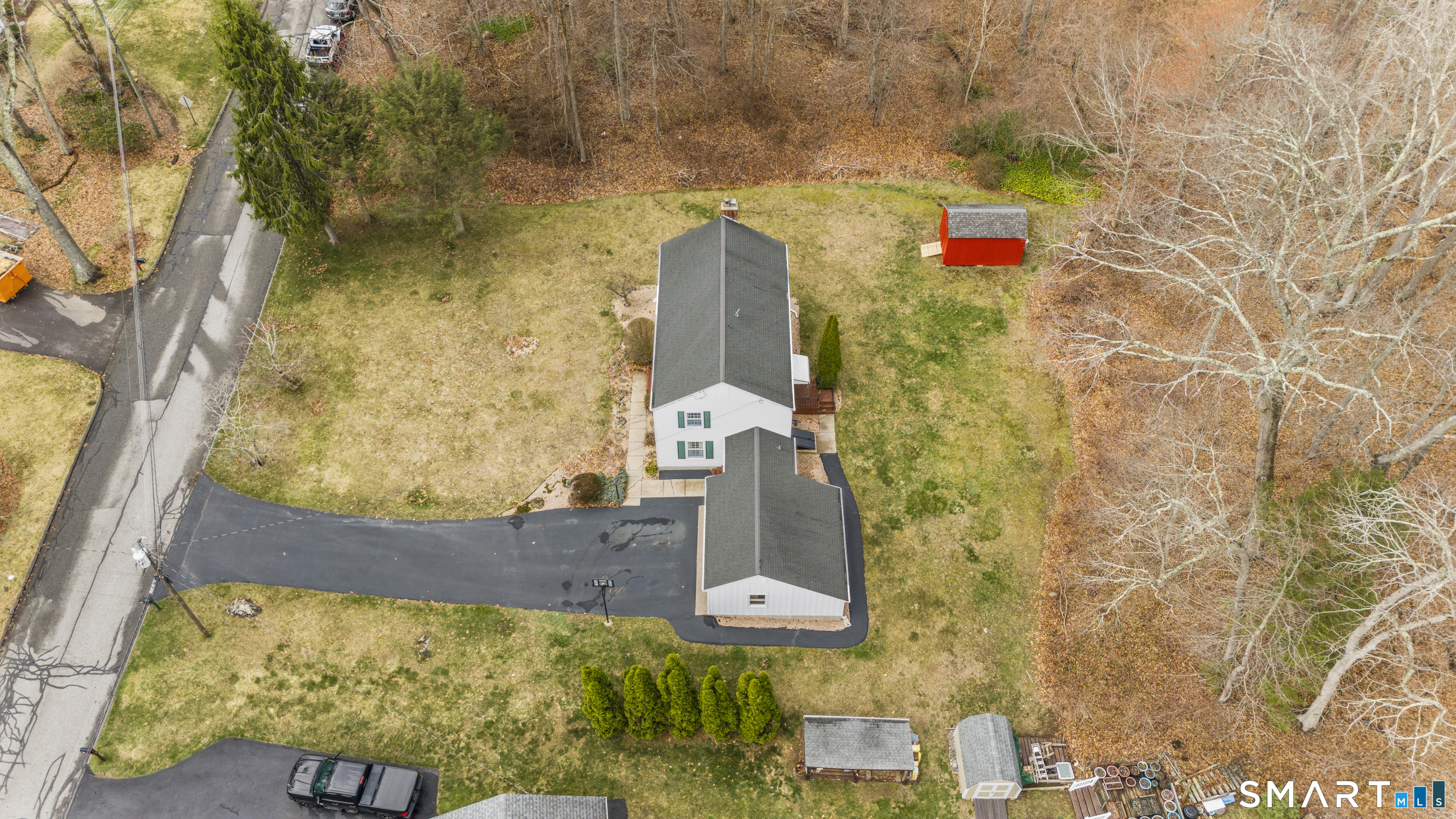 20 Inchcliffe Drive Ledyard CT 06335