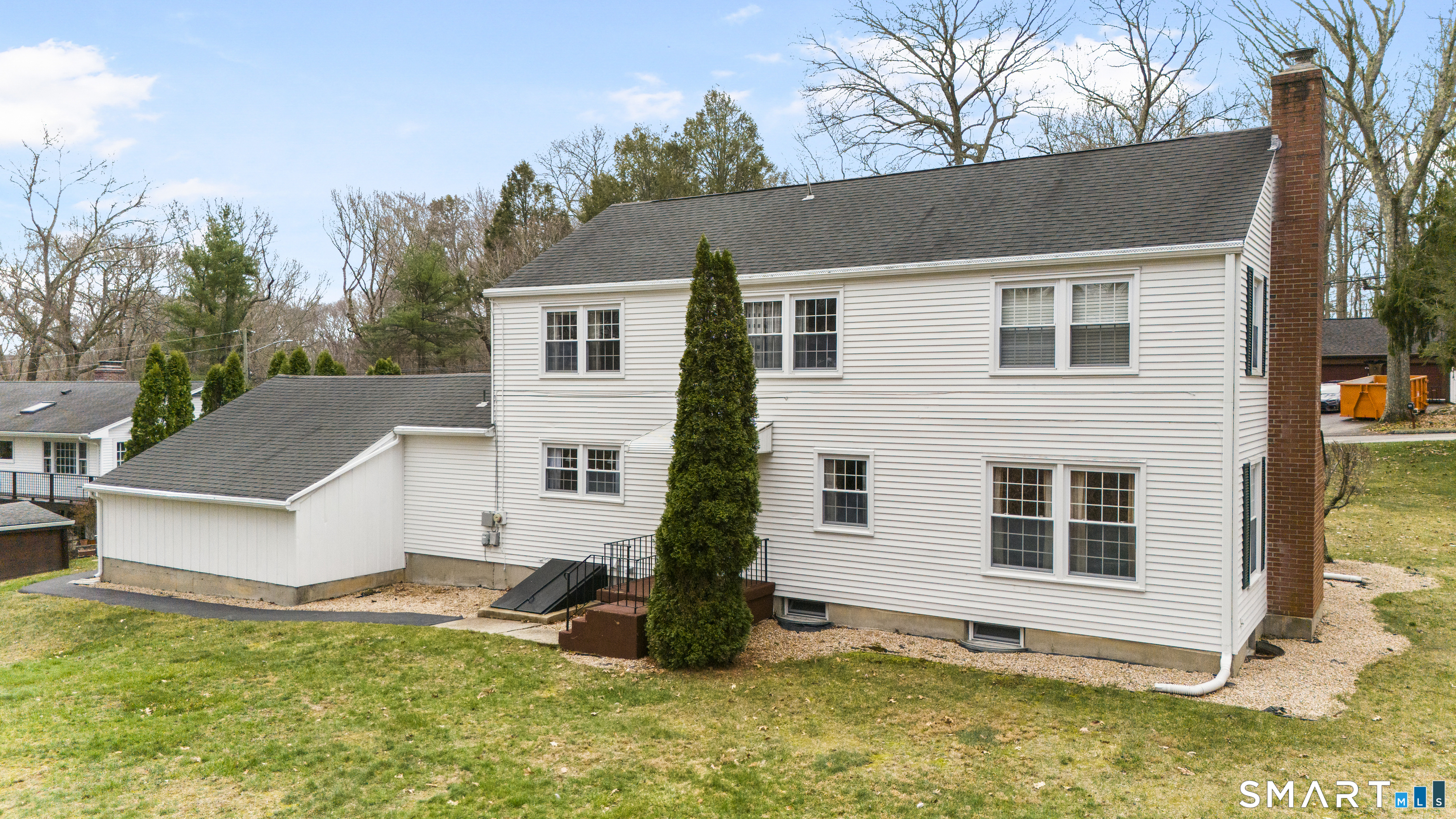 20 Inchcliffe Drive Ledyard CT 06335
