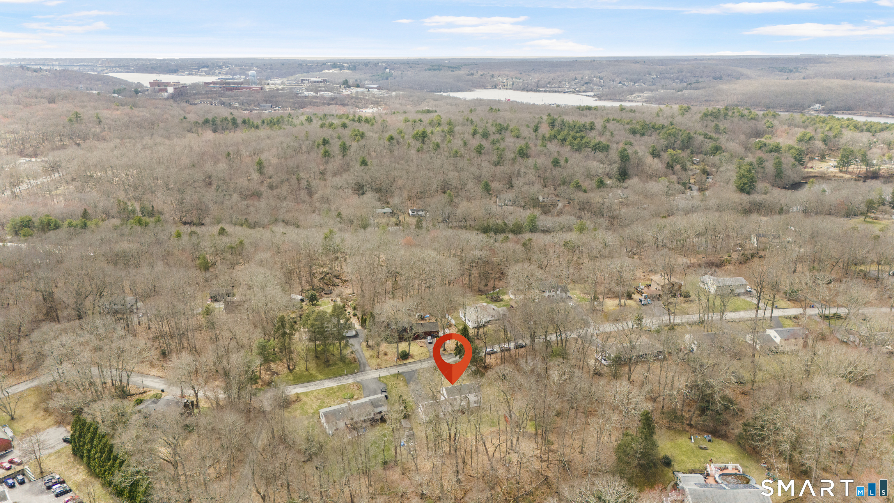 20 Inchcliffe Drive Ledyard CT 06335