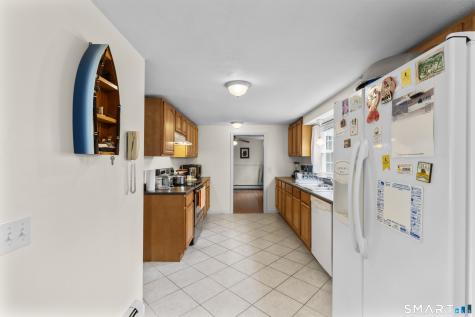 20 Inchcliffe Drive Ledyard CT 06335