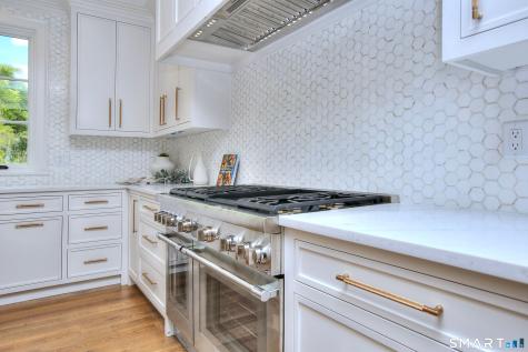 48 Kettle Creek Road Weston CT 06883