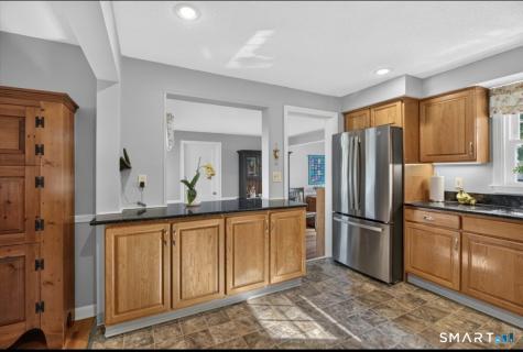 127 Helaine Road Manchester CT 06042