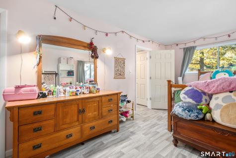35 Chatham Lane Bristol CT 06010
