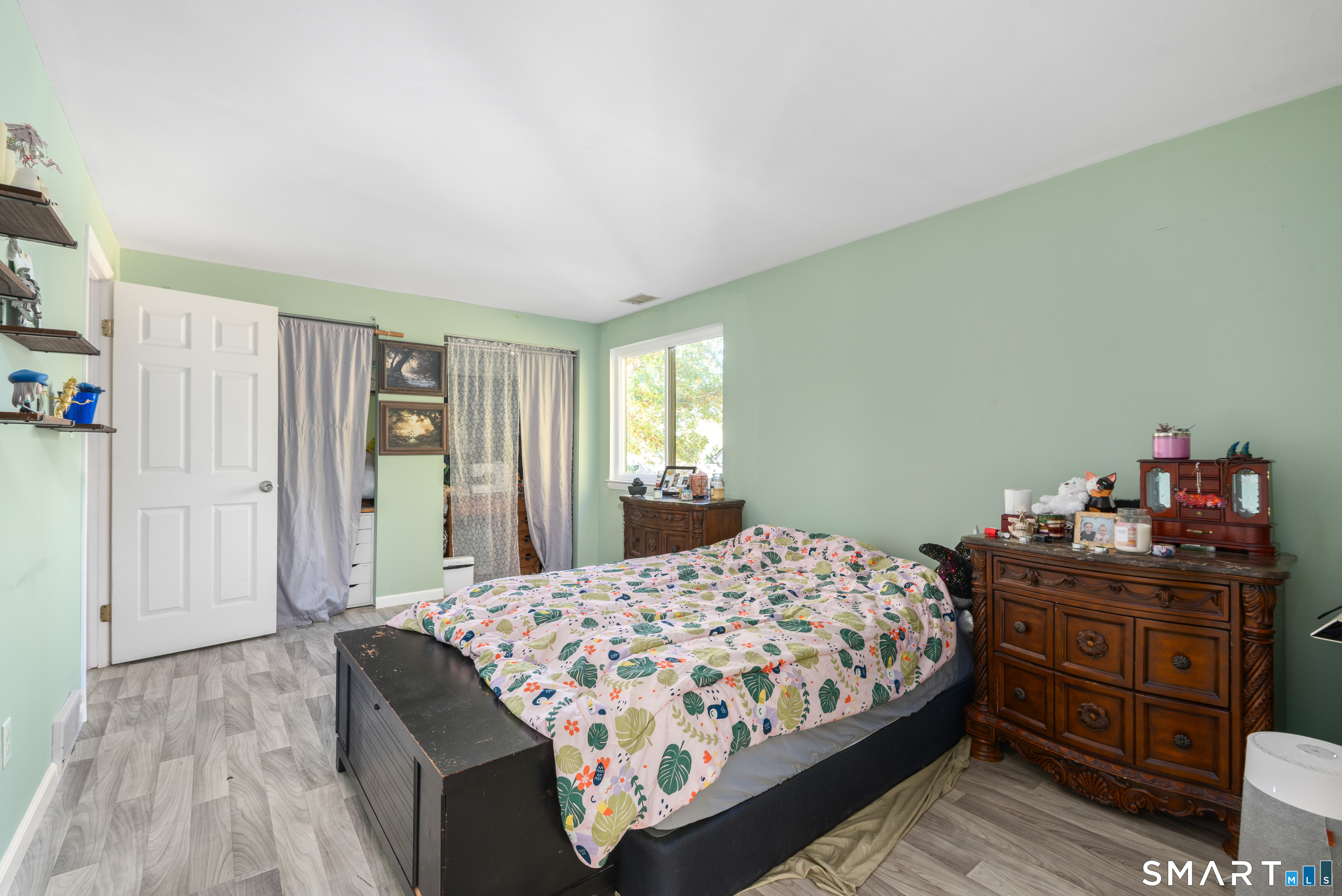 35 Chatham Lane Bristol CT 06010