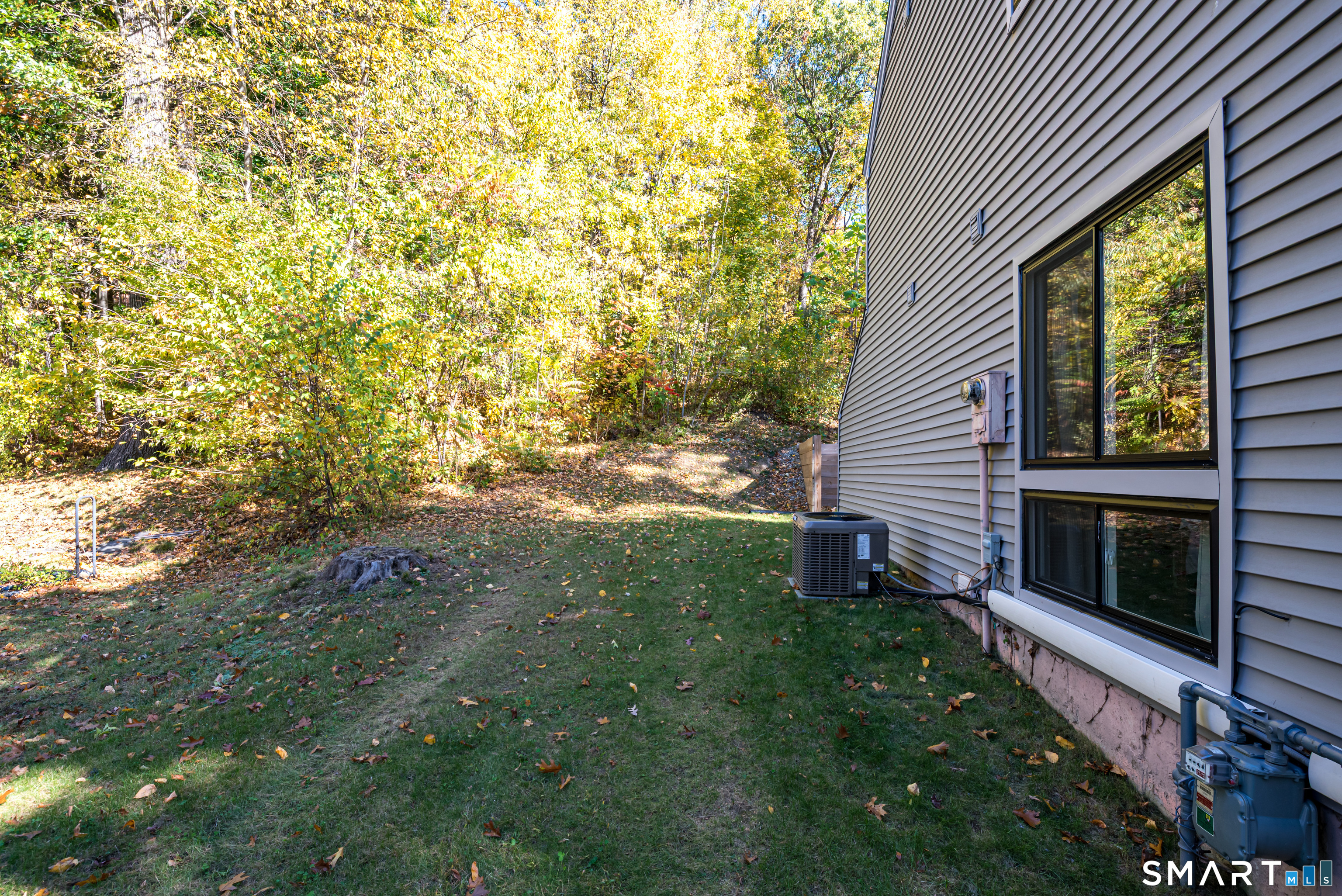 35 Chatham Lane Bristol CT 06010