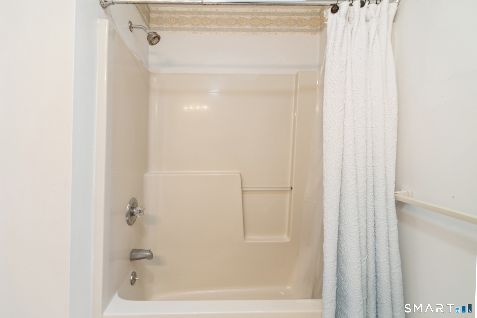 1 Lasalette Way North Branford CT 06471