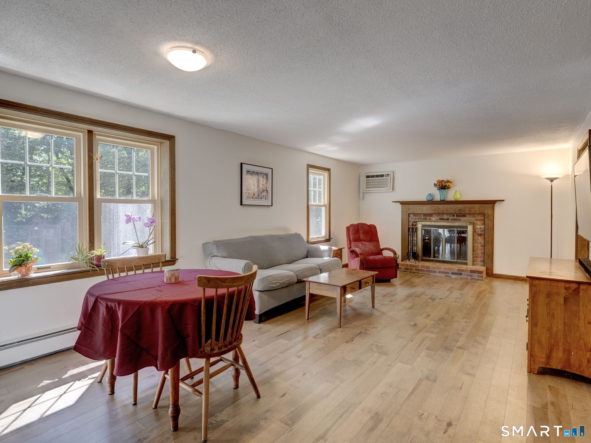 12 School House Hill Burlington CT 06013