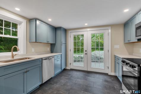 41 Maple Street Stonington CT 06378