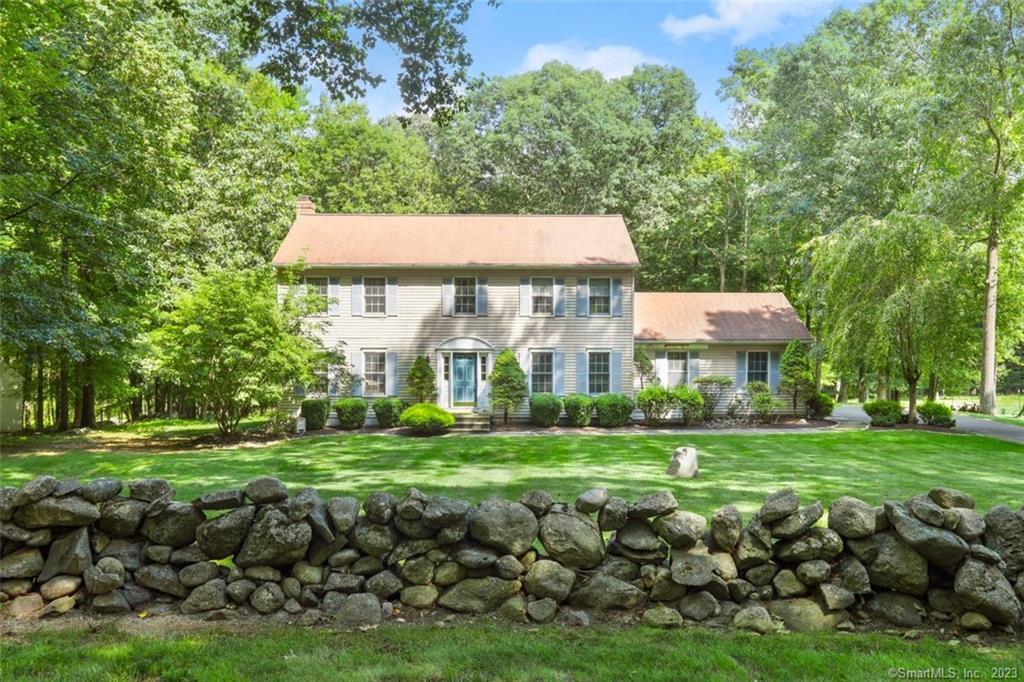 6 Old Dodgingtown Road Bethel CT 06801