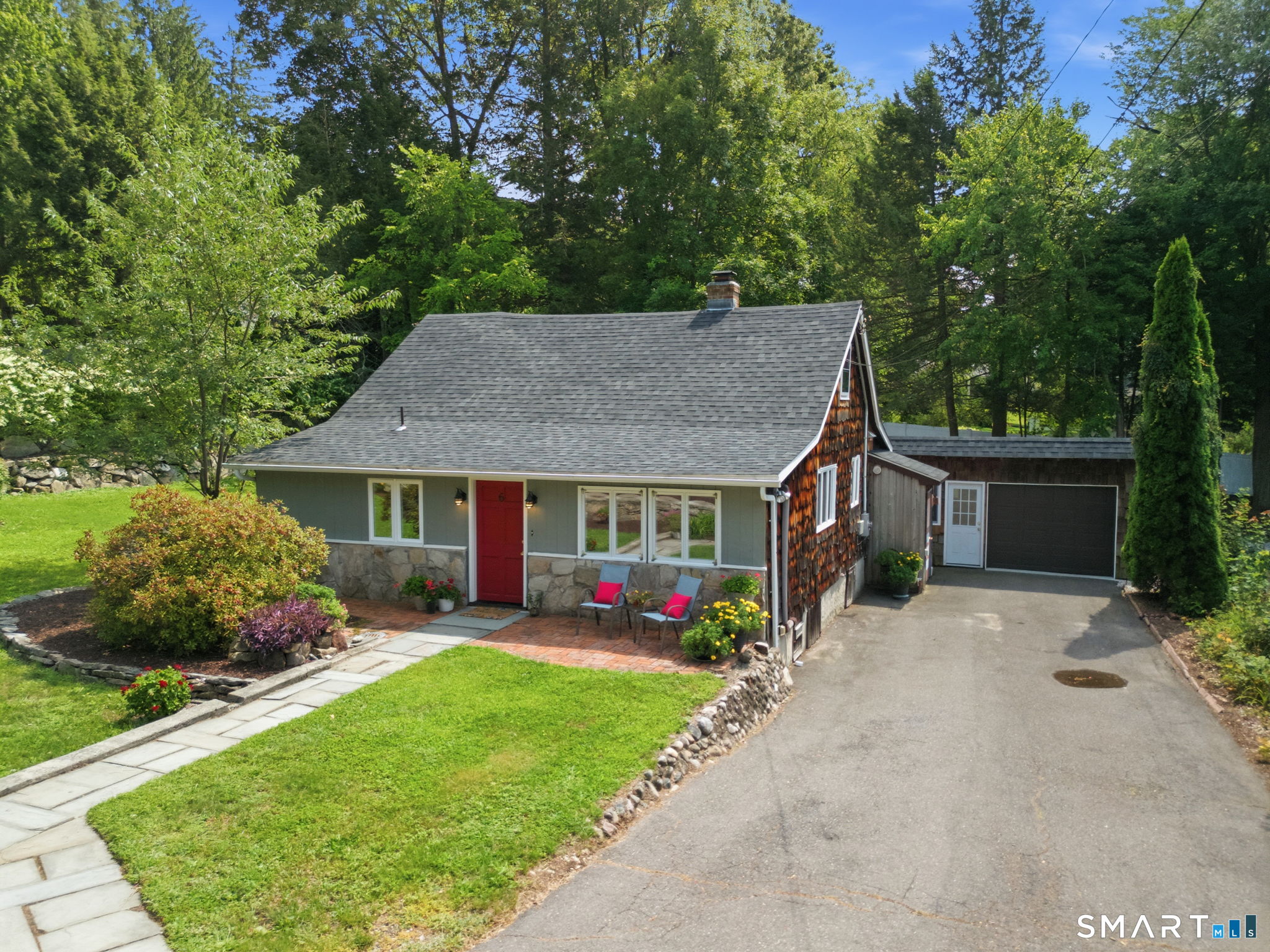 6 Birch Road Avon CT 06001
