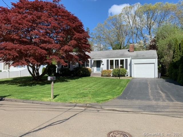 25 Wildwood Drive Branford CT 06405