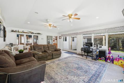 25 Hilltop Drive Portland CT 06480