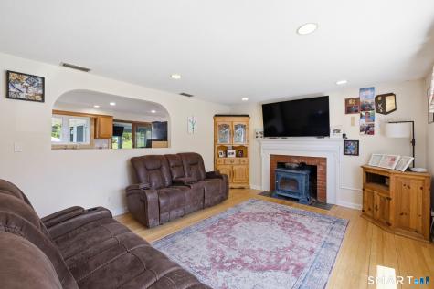 25 Hilltop Drive Portland CT 06480